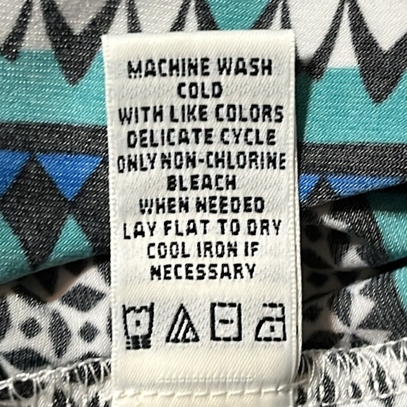 Max Studio Mini Skirt Geometric Stretchy Womens Size Small - Picture 8 of 10